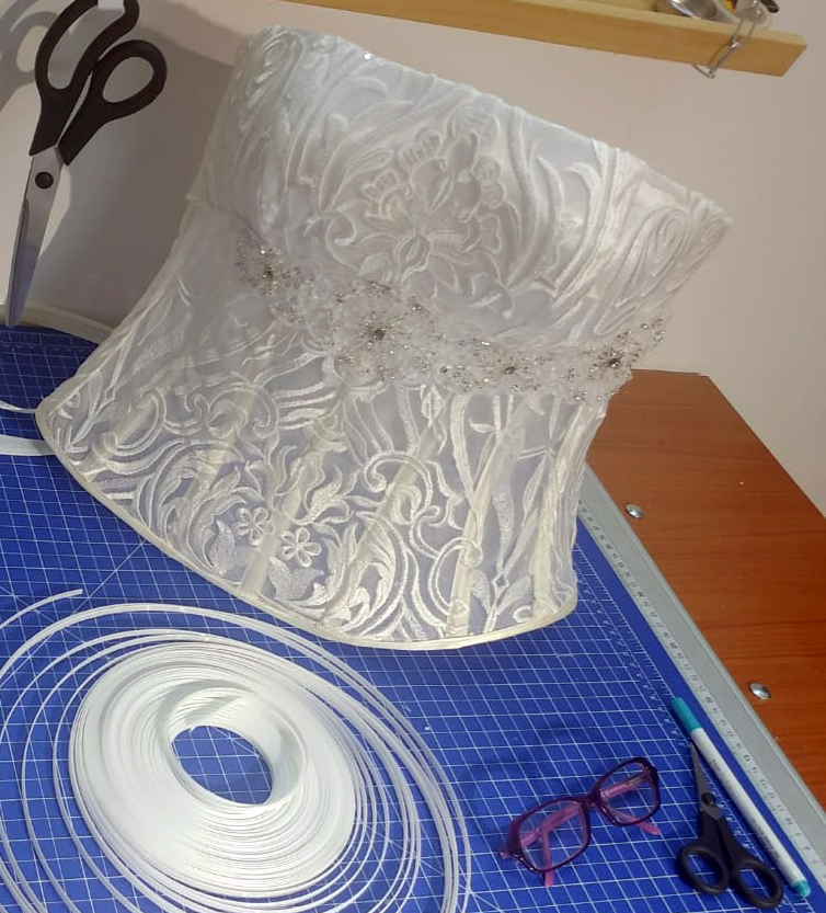KIT Corsetto trasparente in pizzo